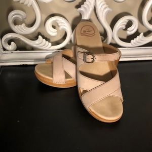 Dansko Sela Nubuck Sandpiper Sandals Size 41